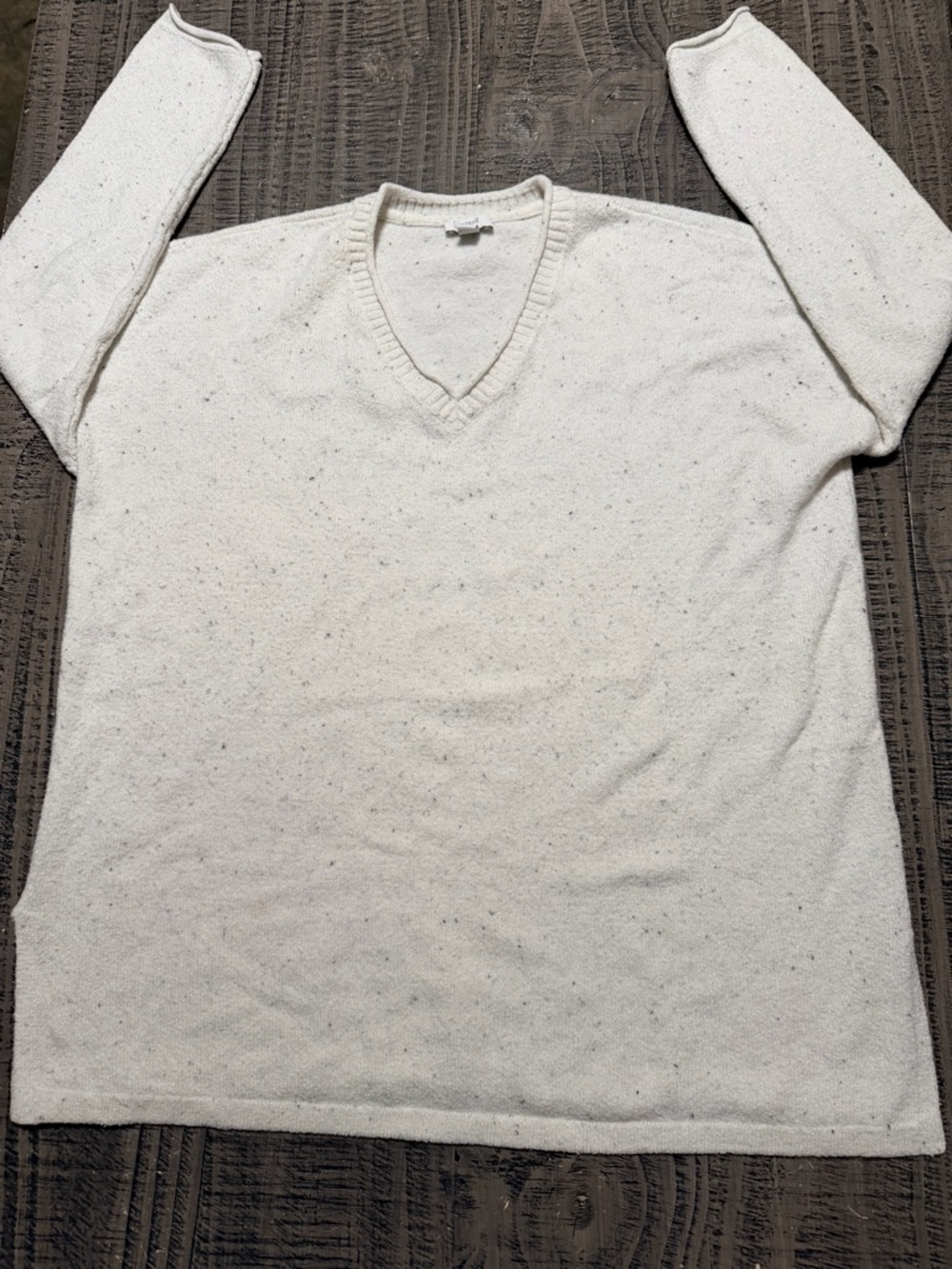 Women’s V-Neck Speckled Knit Sweater in Off-White